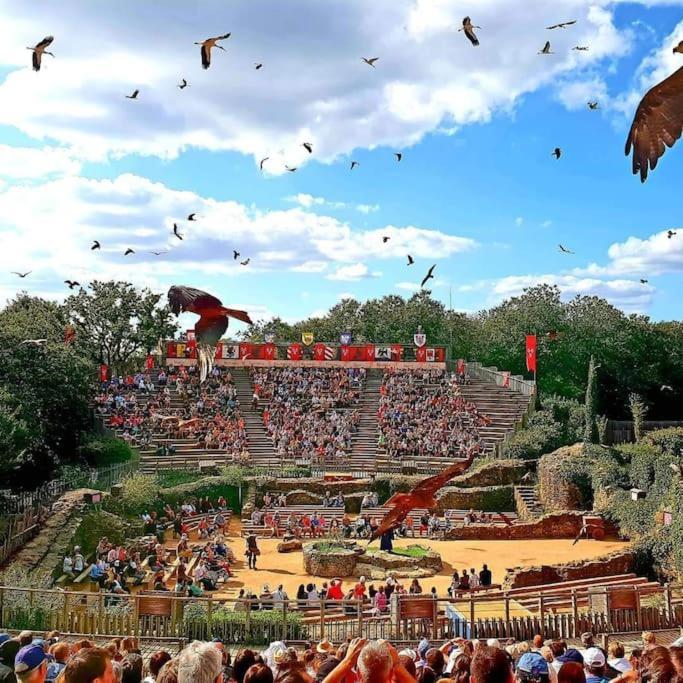 L'Ange Gite De Groupe Proche Du Puy Du Fou Sevremont Exteriér fotografie